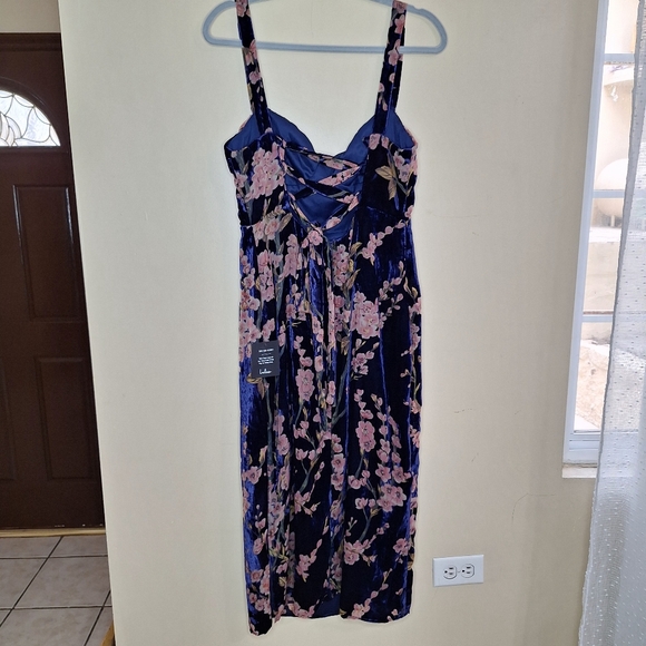 Lulu´s Whimsygoth Romantic Stunner Floral Burnout Velvet Lace-Up Dress - Picture 7 of 16